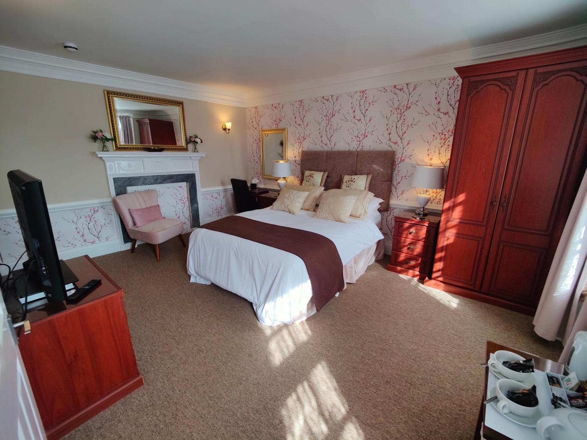 Hotel The Pack O' Cards Combe Martin Esterno foto